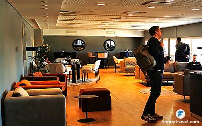 The Pearl Lounge on Departures
